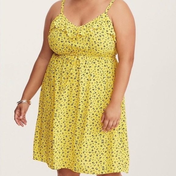 torrid Dresses & Skirts - Torrid Mustard Yellow Floral Challis Ruffle V Neck Sleeveless Dress Size 1X